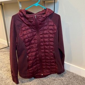 Maroon The North Face thermball hooded jacket